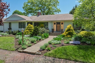 69 Brookside Rd, Portland, ME 04103