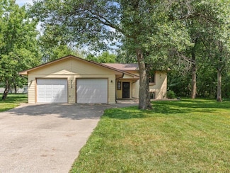 2029 Crestview Ln, Brainerd, MN 56401
