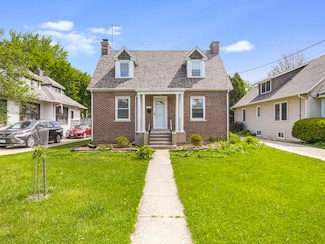1309 Ridgewood Dr, Highland Park, IL 60035