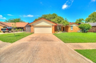 222 Crest Ct, Norman, OK 73071