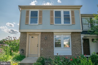 8336 Claremont Woods Dr, Alexandria, VA 22309