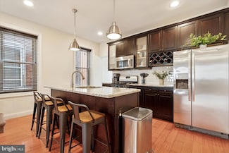 407 Rector St, Philadelphia, PA 19128