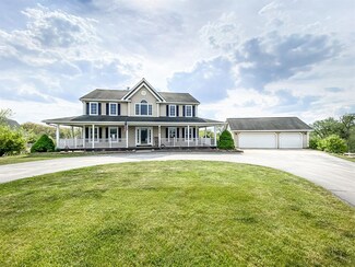 8040 Apple Creek Ct, Whitmore Lake, MI 48189