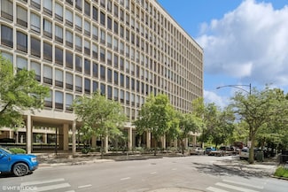 1450 E 55th Place Unit 930S, Chicago, IL 60637