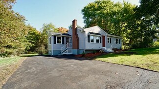 64 Oak St, Foxboro, MA 02035