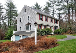 4 Tinkers Ledge Rd, Duxbury, MA 02332
