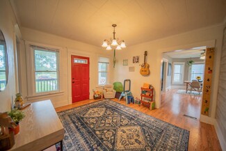 436 Waterloo St, Columbus, WI 53925