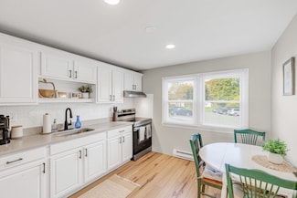 22 Beacon Ave Unit 3, Newburyport, MA 01950
