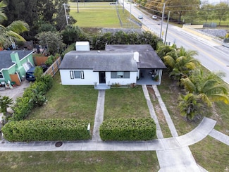 2101 Quail Dr, West Palm Beach, FL 33409