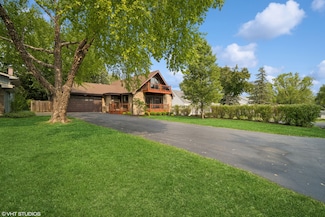 734 S Warren Ave, Palatine, IL 60074