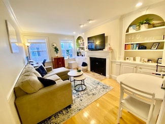 20 Lime St Unit 33, Boston, MA 02108