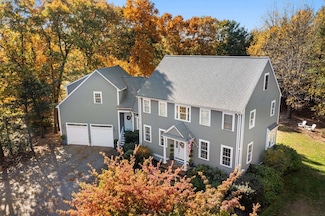 28 Cedar St, Cohasset, MA 02025