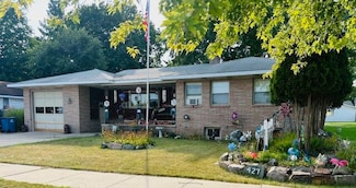 427 N River St, Evart, MI 49631