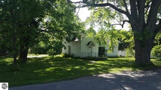 6000 River St, Riverdale, MI 48877
