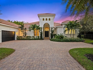 12922 Grand Oaks Dr, Davie, FL 33330