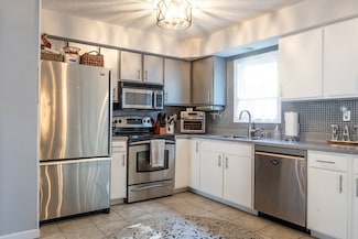 200 Lambert Terrace Unit 12, Chicopee, MA 01020