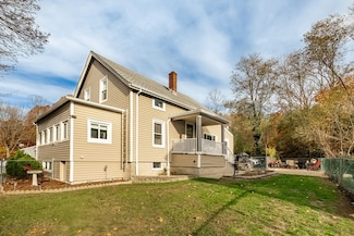 3853 N Main St, Fall River, MA 02720