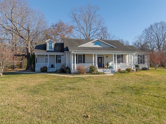 180 Longview Meadow Dr, Buena Vista, VA 24416