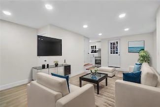 504 van Nest Ave, van Nest, NY 10460