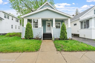 313 5th St, Schenectady, NY 12302