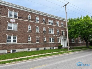 2289 Upton Ave, Toledo, OH 43606