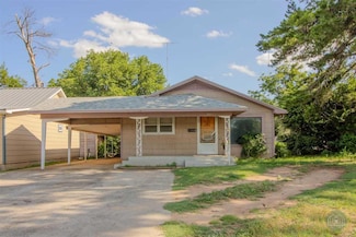 2011 Gordon St, Vernon, TX 76384
