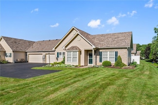 723 Spencer Woods Dr, Glenshaw, PA 15116