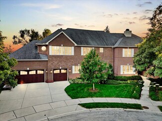 15W475 Fillmore Ct, Elmhurst, IL 60126