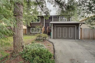 19228 25th Ave NE, Lake Forest Park, WA 98155
