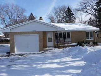 803 Western Ave, Geneva, IL 60134