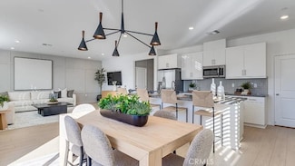 7557 Taylor Ave, Hesperia, CA 92344