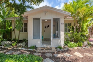 839 40th St, Sarasota, FL 34234