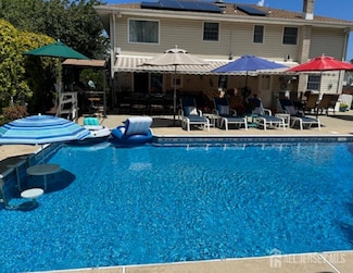 902 10th St, Keyport, NJ 07735