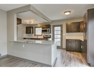 405 NE 45th St, Kansas City, MO 64116