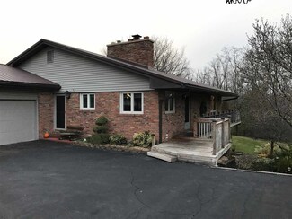 91 N Delaware Ln, Somerset, IN 46984