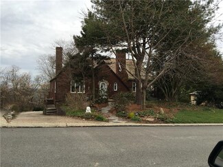 1186 Hillcrest Ave, Pittsburgh, PA 15220