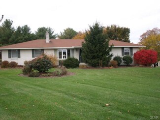 2207 Donovan Ct, Coplay, PA 18037
