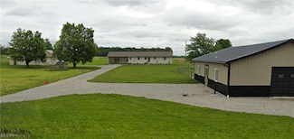 800 S Apple Creek Rd, Apple Creek, OH 44606