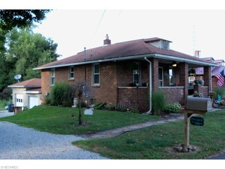 3747 Lake St, Beloit, OH 44609