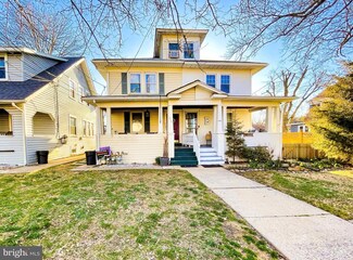 439 N Pennsylvania Ave, Morrisville, PA 19067