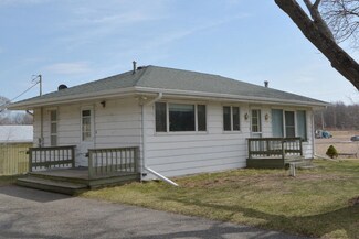 59969 8th St, Three Rivers, MI 49093