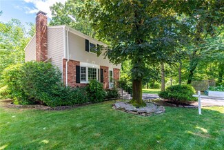 12 Sprague St, Cumberland, RI 02864