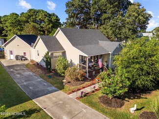 608 Trevis Ln, Wilmington, NC 28412
