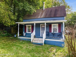 12 Green Ave, Castleton On Hudson, NY 12033