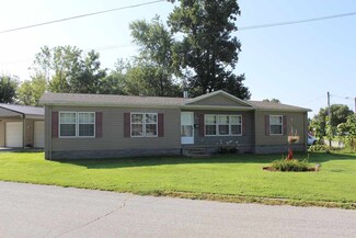 303 E Poplar St, Fort Branch, IN 47648