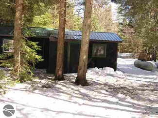 20756 Widgeon Rd, Newberry, MI 49868