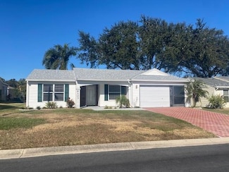 6103 Kittiwake Dr, Lakeland, FL 33809