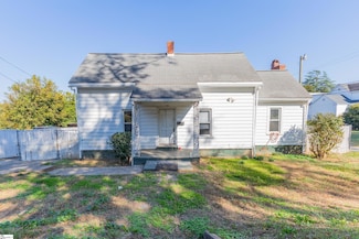 106 Williams St, Laurens, SC 29360
