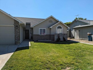 2612 Meadow Ave, Caldwell, ID 83605