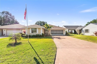 731 Canberra Rd, Winter Haven, FL 33884